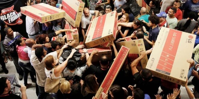 استفد من يوم التنزيلات العالمي المرتقب سنويا الجمعة 23-11-2017 Black Friday